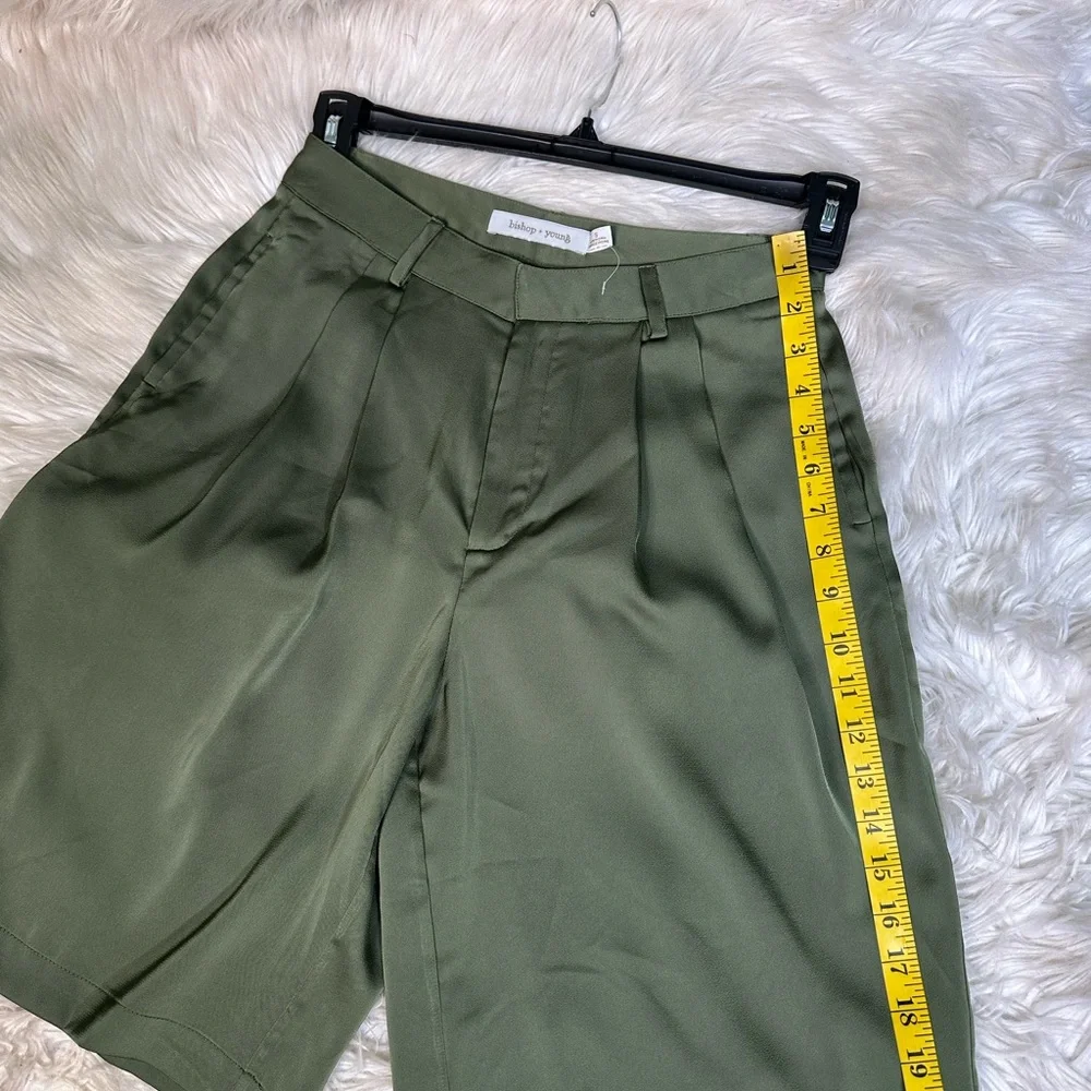 NWOT Anthropologie‎ bishop + young olive green Silky Bermuda Shorts